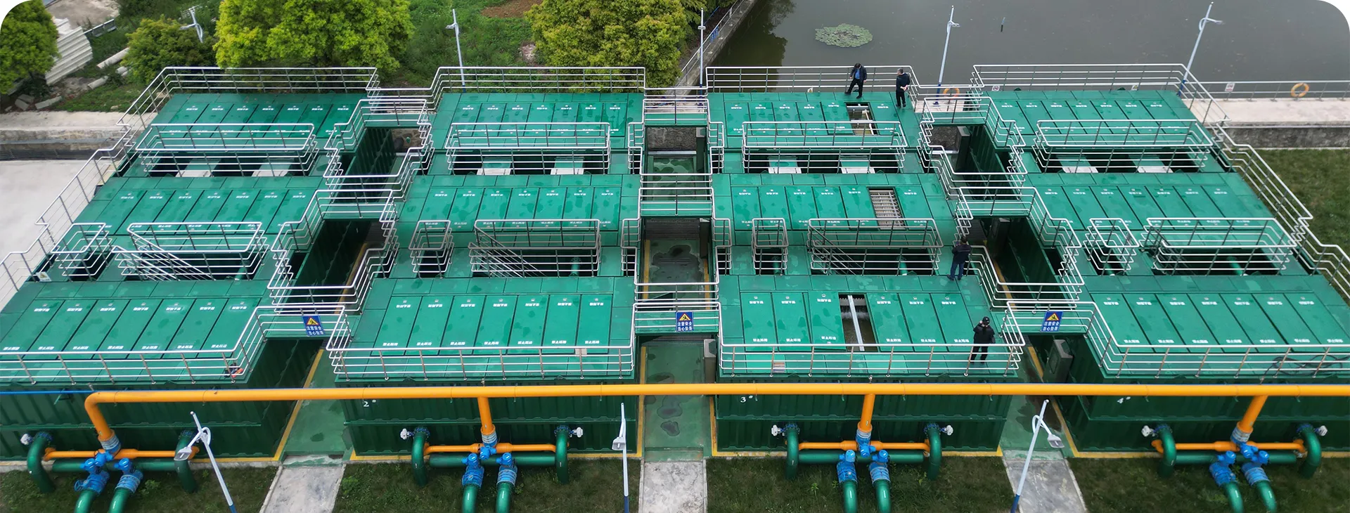 Overhead view of the equipment